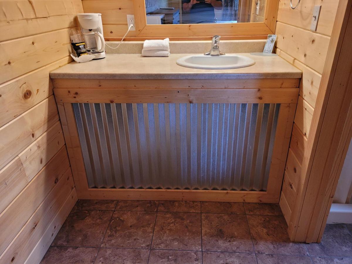Bryce Valley Lodging Tropic Bagian luar foto