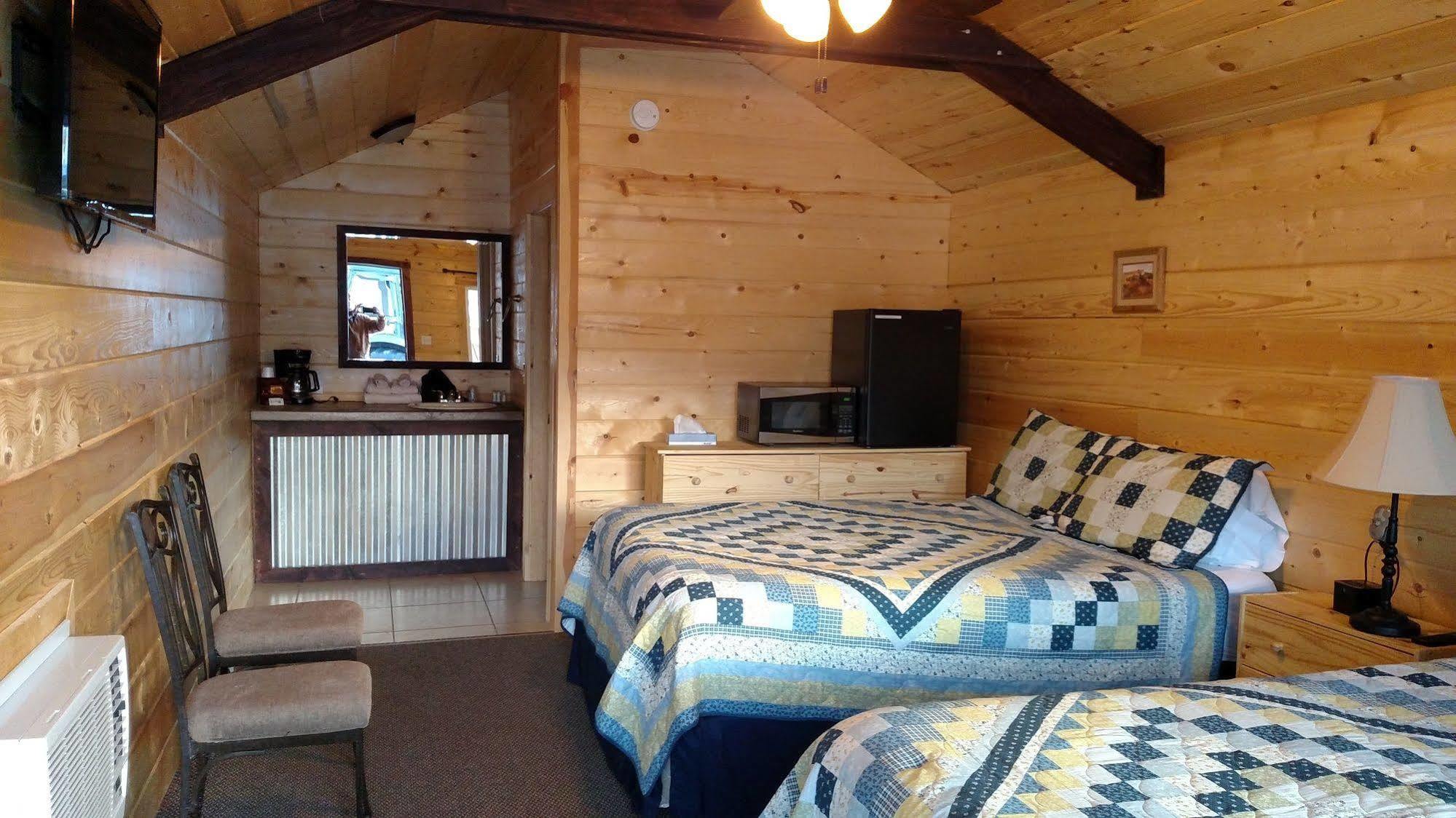 Bryce Valley Lodging Tropic Bagian luar foto