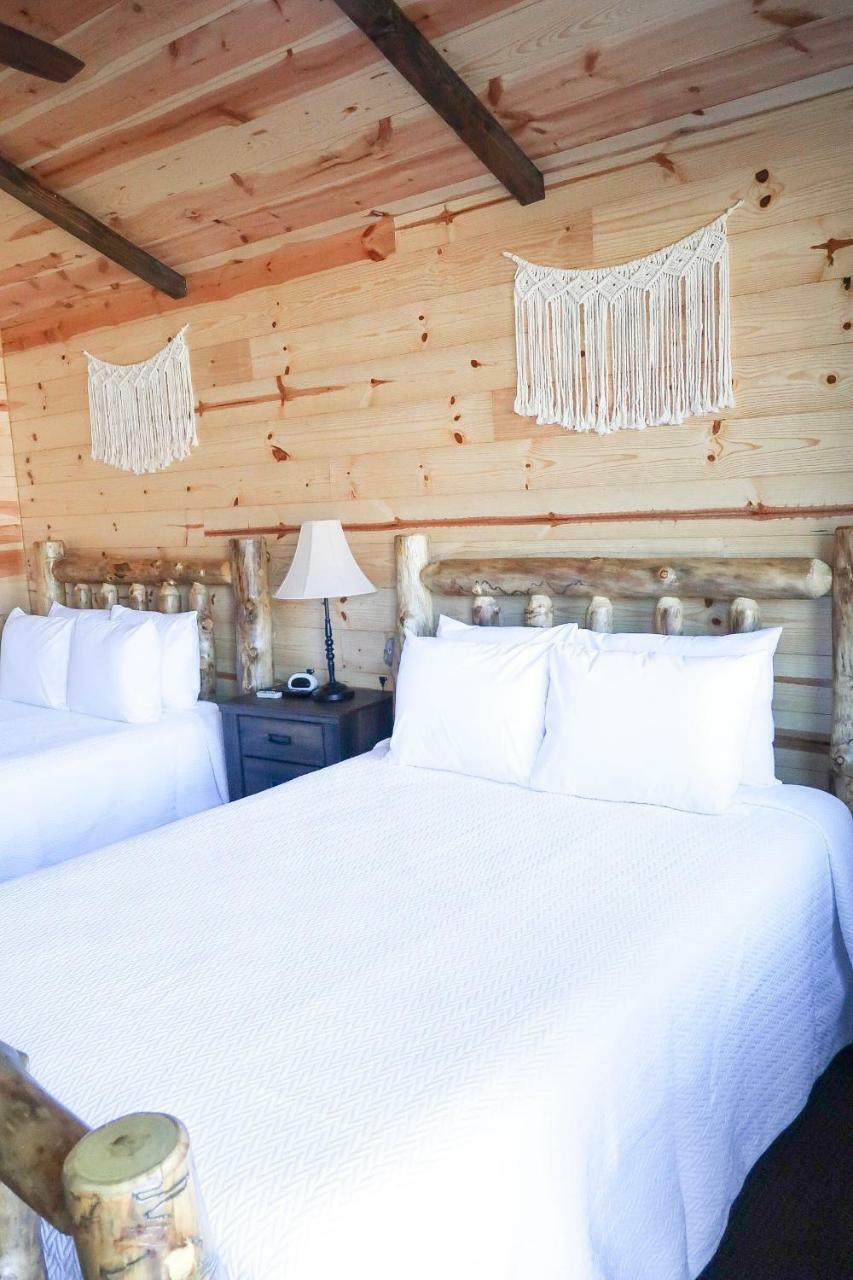 Bryce Valley Lodging Tropic Bagian luar foto